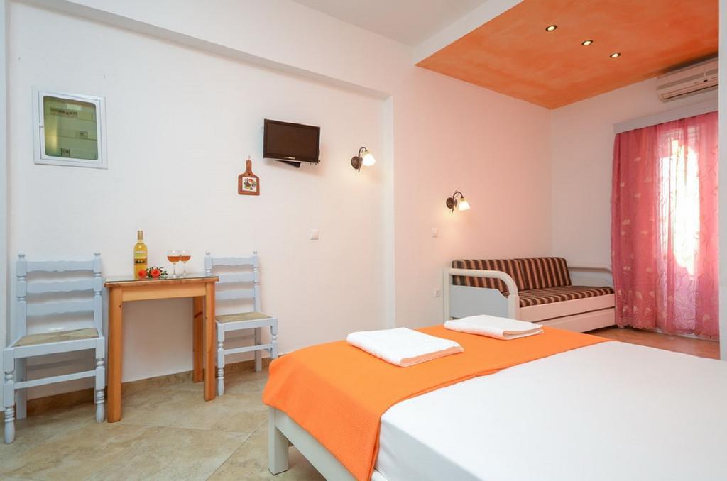 Sofia Studios Agia Anna  Room photo